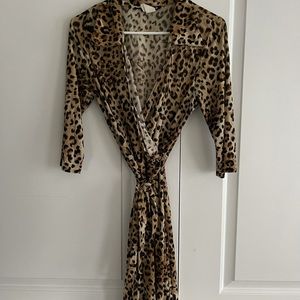 Vintage Cheetah Dress w Collar